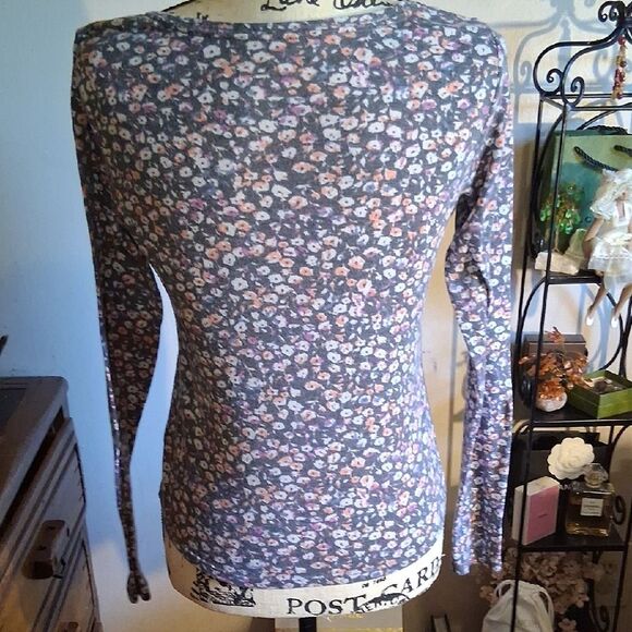 💫💫💫MUDD Floral Long Sleeve Top Size Medium - Picture 4 of 4